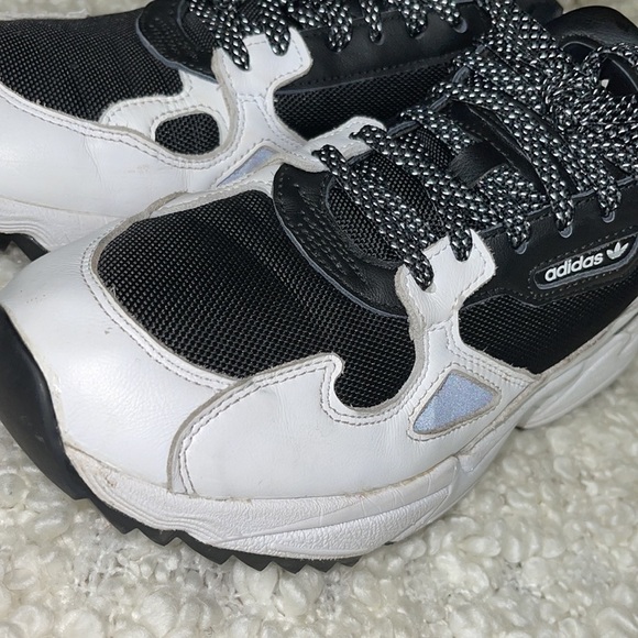 Wmns Adidas Falcon Size 9 - Picture 9 of 14